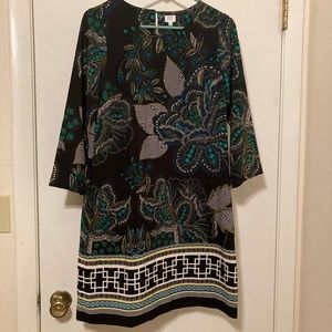 Beautiful 3/4 sleeve dress with pockets and peacock motif